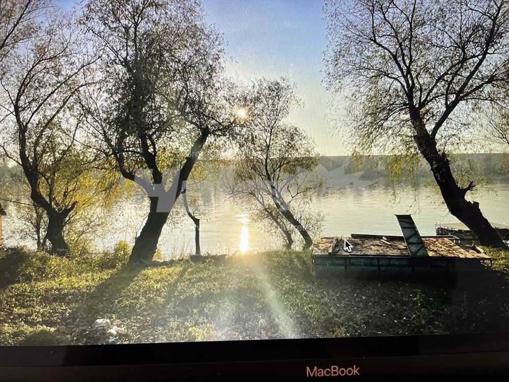 Plac na Savi u Progaru /Opstina Surcin vlasnistvo | Halo Oglasi