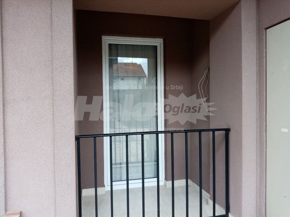 Izdavanje na duže apartmanstan Zemun Halo Oglasi