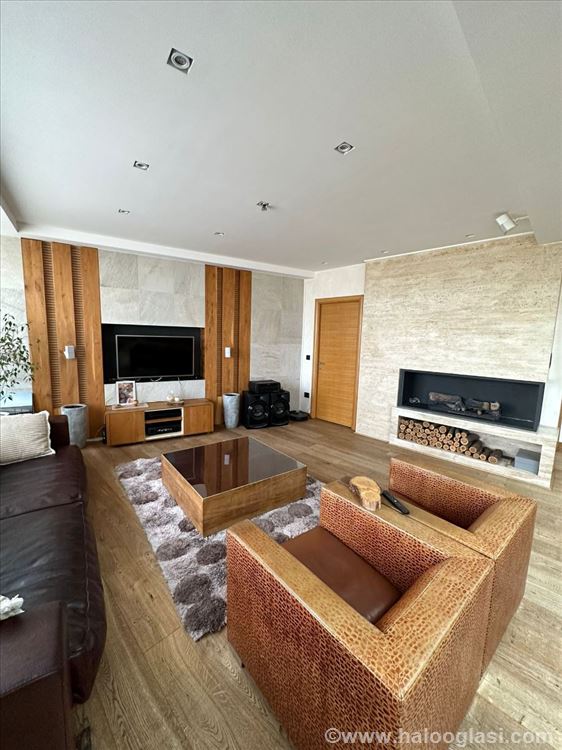 Stari grad, Žorža Klemansoa, 150m2 + T91m2, sa g/m Halo Oglasi