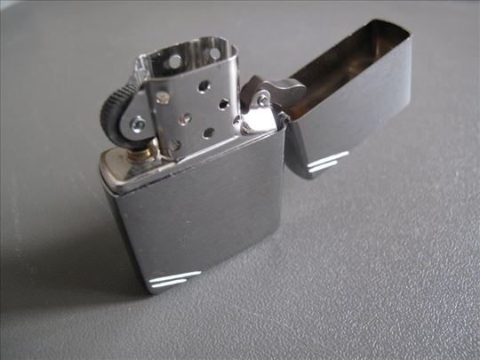 230 - ZIPPO ACCENDINO VINTAGE CROMATO SATINATO 230 - Zippo