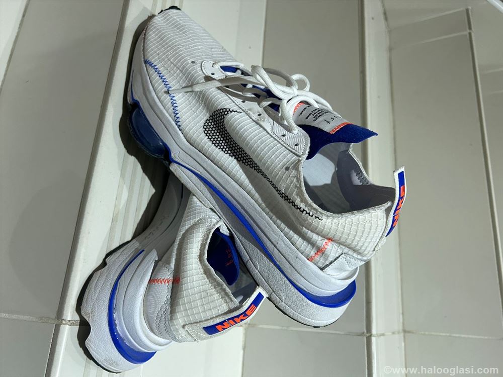 buzz nike muske patike