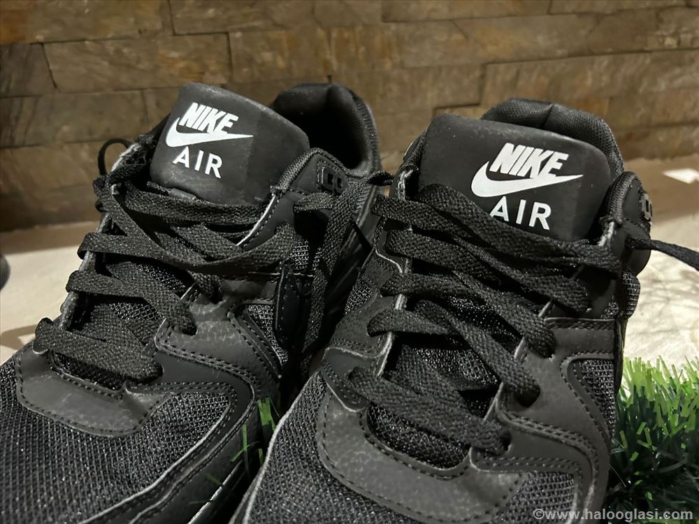 buzz nike muske patike