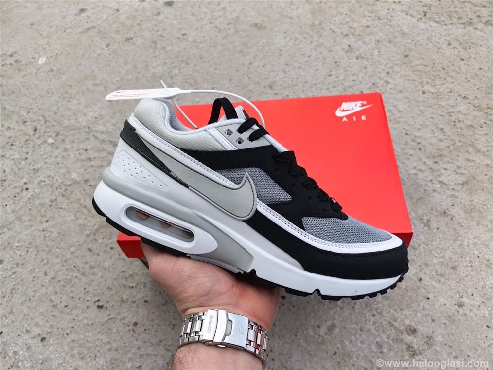 nike huaraches tennis shoes