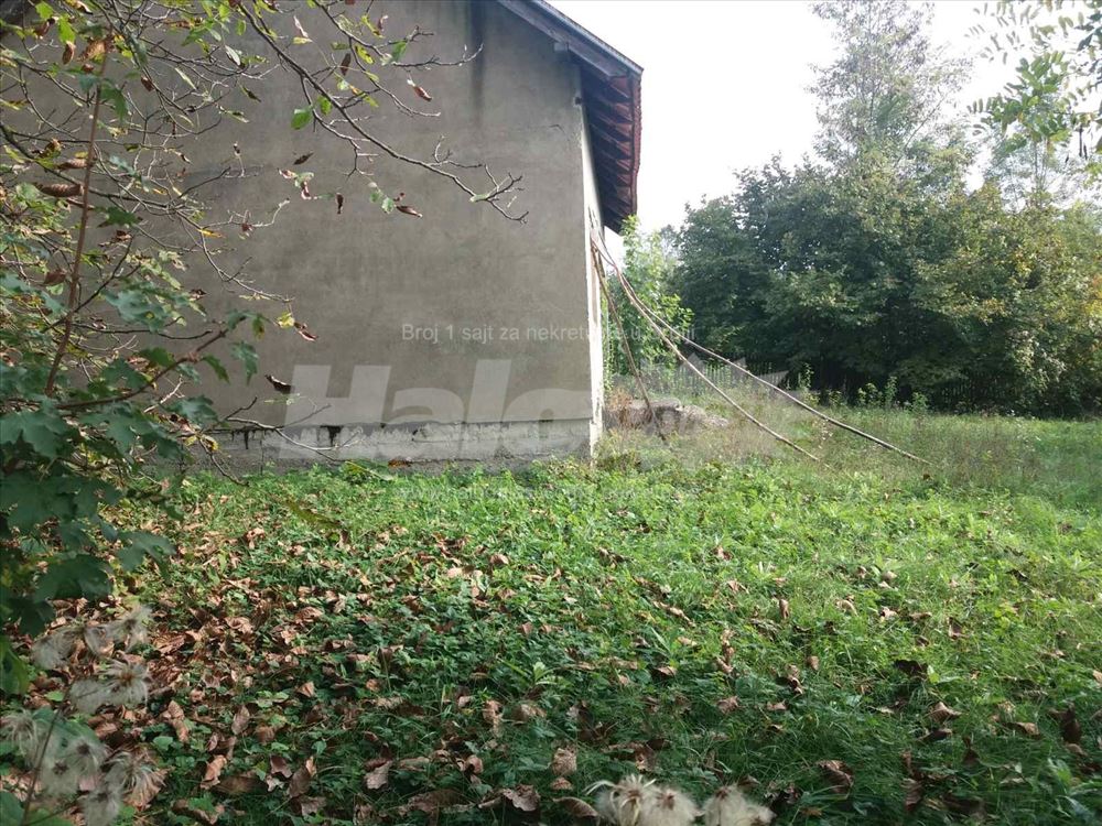 kuca-sa-placem-na-prodaju-mrcajevci-becanj-halo-oglasi