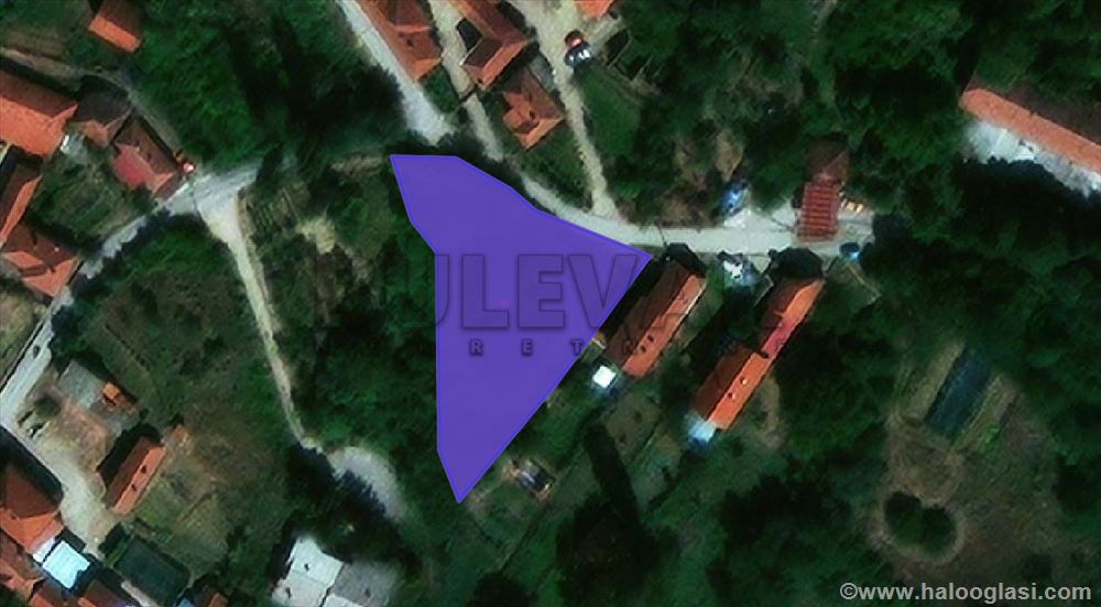 Građevinsko zemljište u centru Sićeva, 14 ari — fotografija