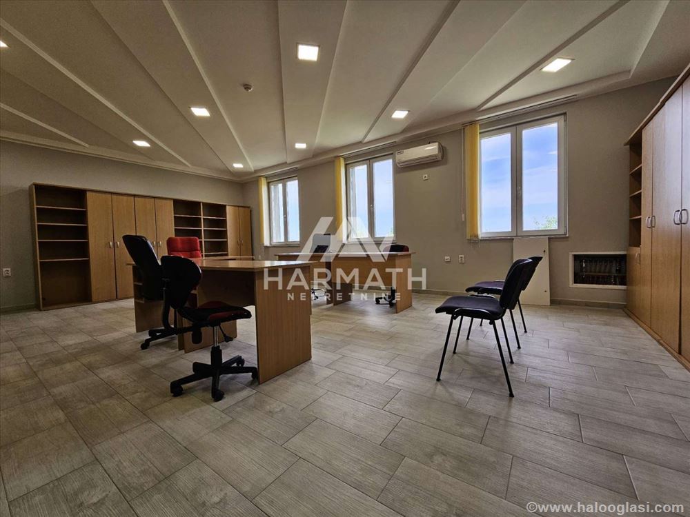 Poslovna zgrada za izdavanje, 480m2, Subotica — fotografija