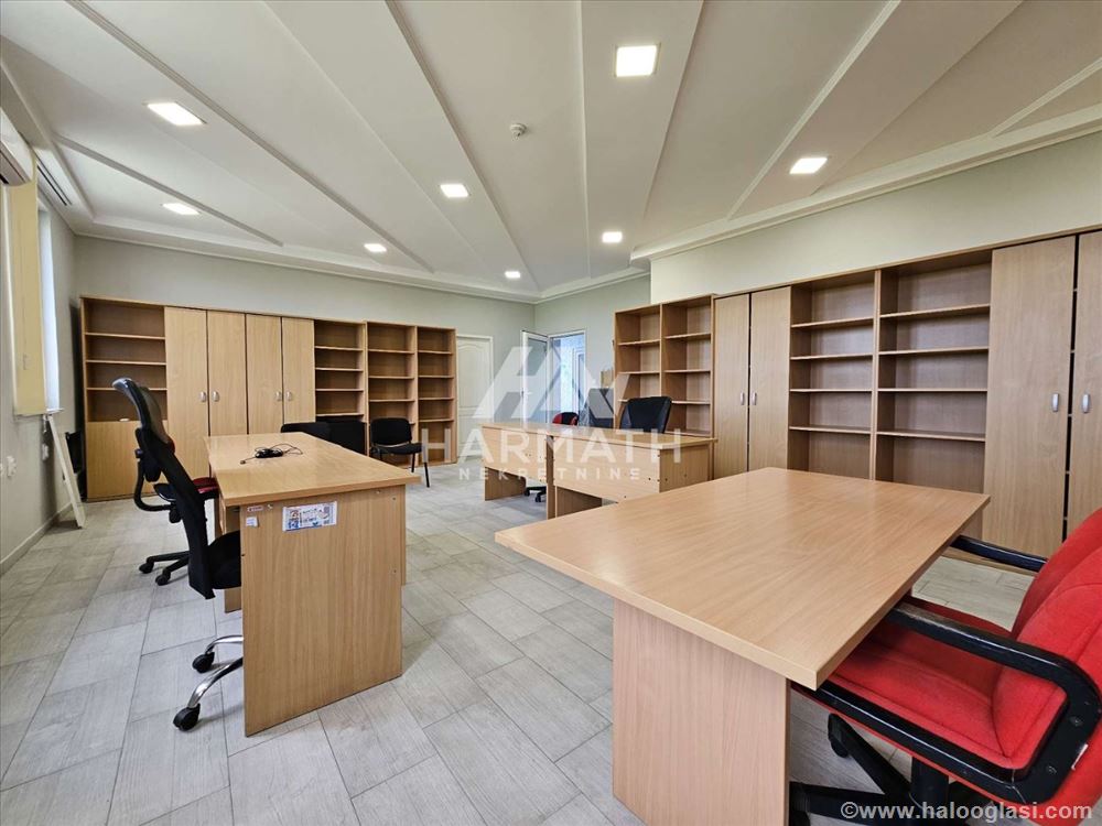 Poslovna zgrada za izdavanje, 480m2, Subotica — fotografija