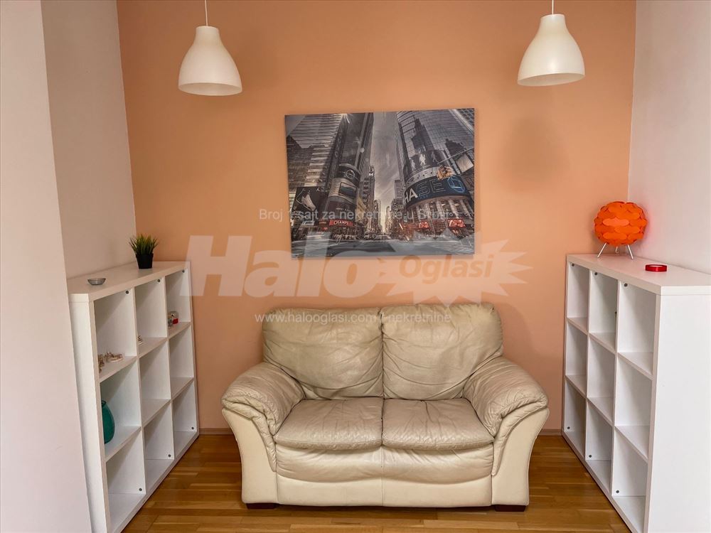 www.halooglasi.com