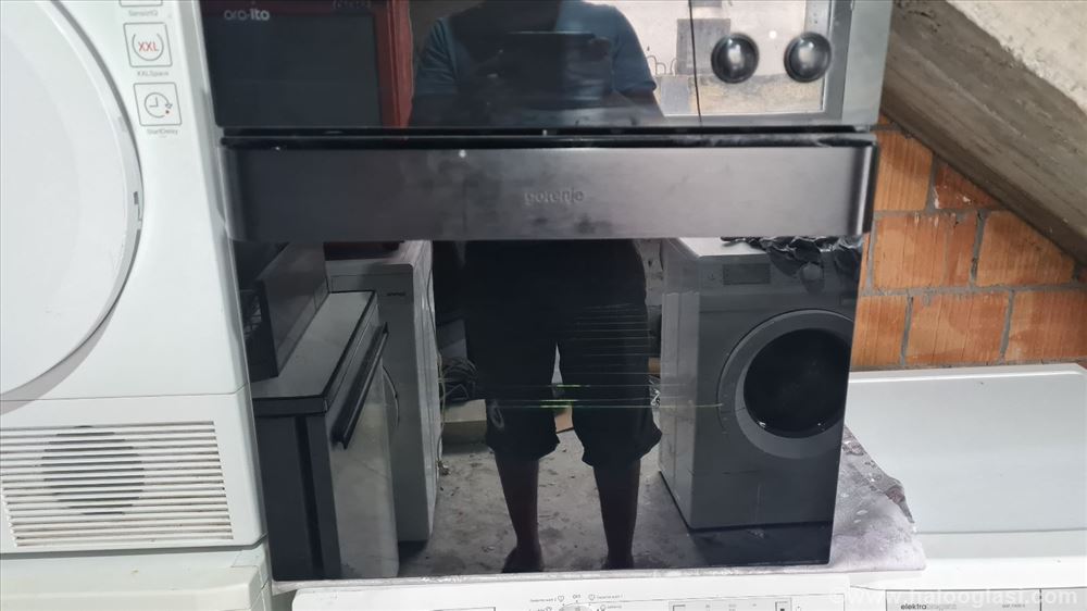 Ugradna turbo rerna gorenje | Halo Oglasi