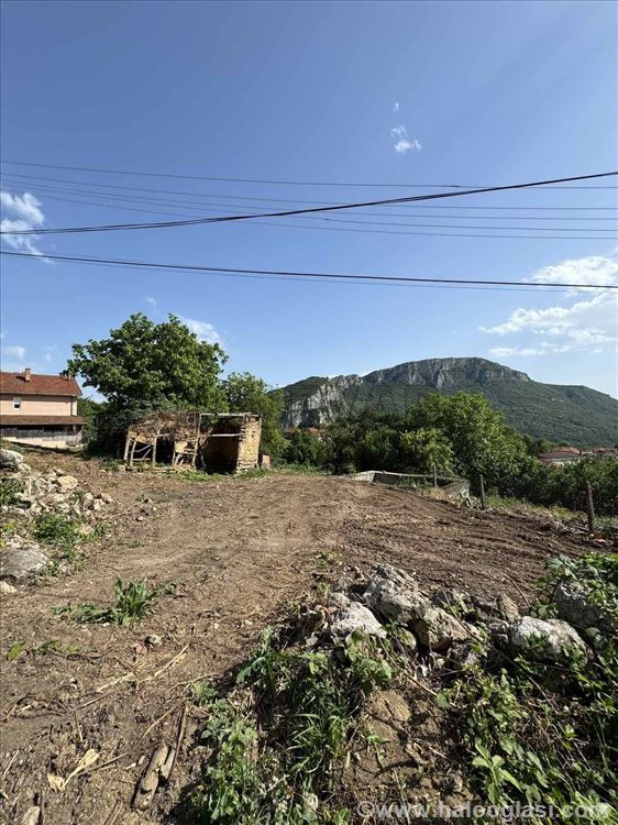 Građevinsko zemljište u centru Sićeva, 14 ari — fotografija