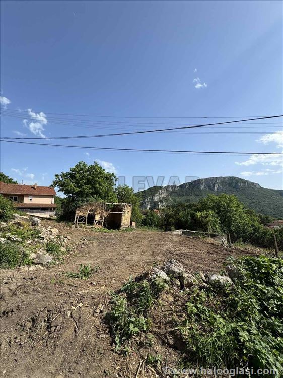 Građevinsko zemljište u centru Sićeva, 14 ari — fotografija