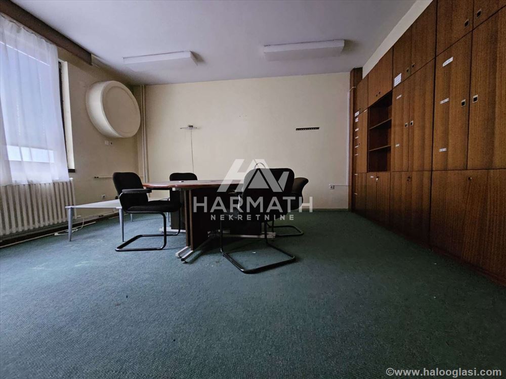 Poslovni/poslovni prostor na prodaju, Centar — fotografija