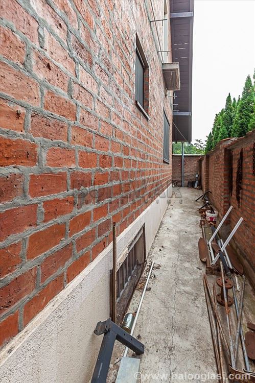 Квалитетна дом в альпийском стиле, 267 m2 на этаже — фото