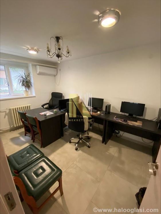 Poslovni prostor u ulici Vase Stajića — fotografija