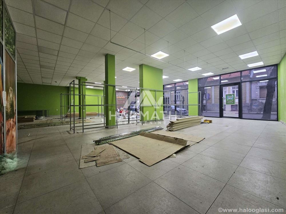 Poslovni prostor 182m2 za izdavanje, Zmaj Jovina — fotografija