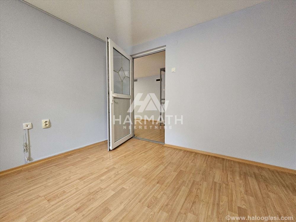 сдаётся коммерческое помещение 120m2 в Центре 1 — фото