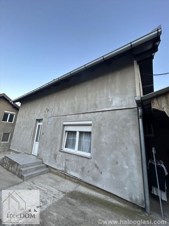 Plot with 3 houses for sale in Petrovaradin, main p — photo