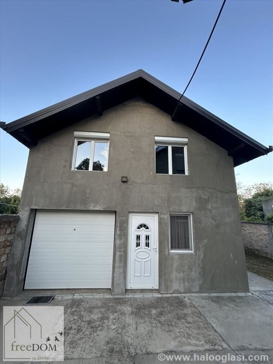 Plot with 3 houses for sale in Petrovaradin, main p — photo