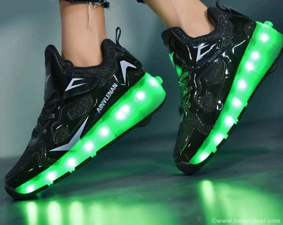 Patike roleri 2u1,lak crne,boje se mogu menjati,im | Halo Oglasi