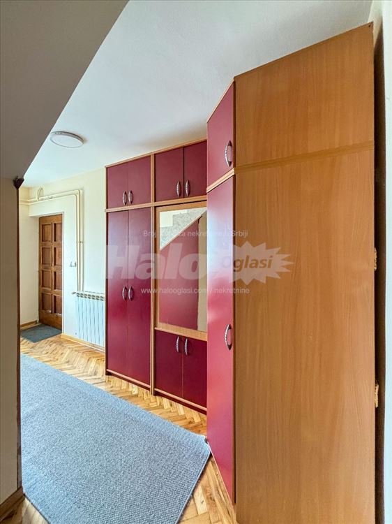 Fotografija stana 10 od 19