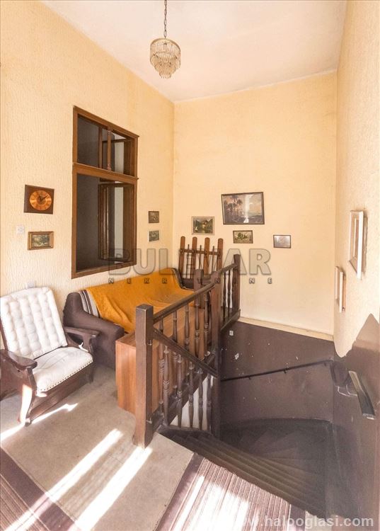 Дом в Крагуеваце, центр - дом 166 м2, подвал 10 — фото