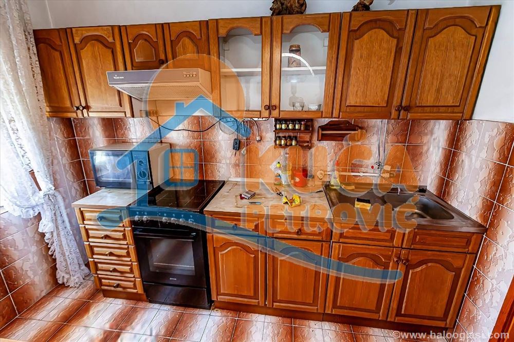 Две квартиры в доме 180м2, Ратко Йович — фото