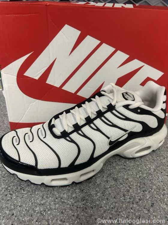 Nike Tuned Essential Orange Nike Tuned Essential Foot Locker Nike