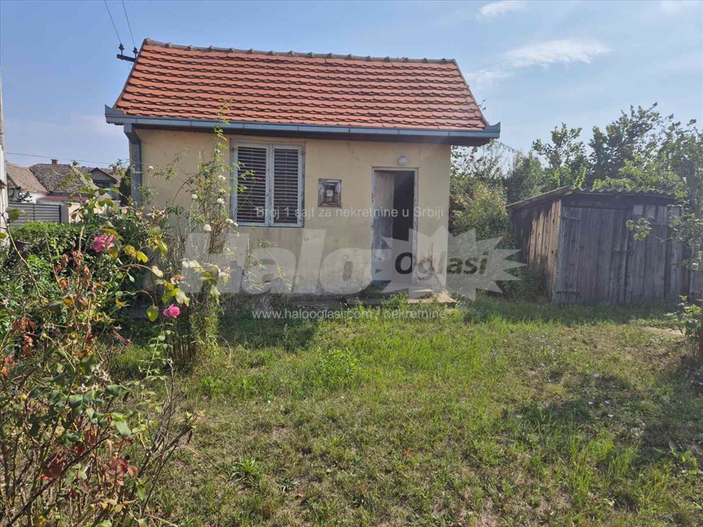 Kuca u šapcu | Halo Oglasi