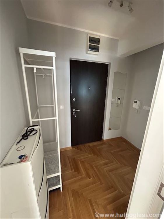 Prelep, 2,5 funkcionalan, svetao terasa Nodilova — fotografija
