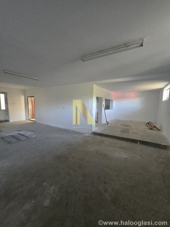 Poslovni stambeni objekat na Klisi — fotografija
