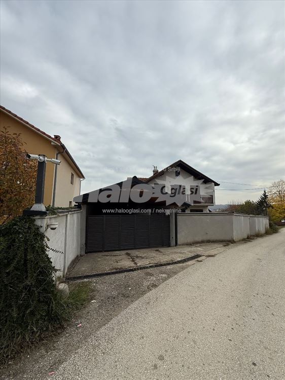 Apartment for sale priced below market in Bore Stankovića
