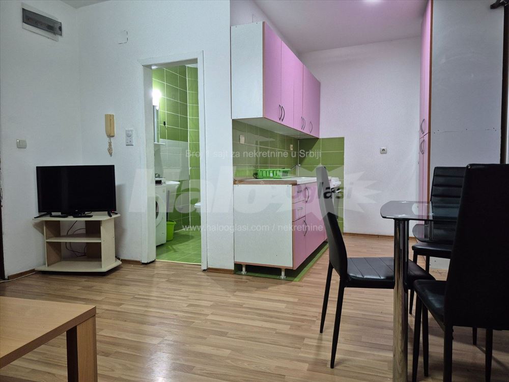 Fotografija stana 3 od 17