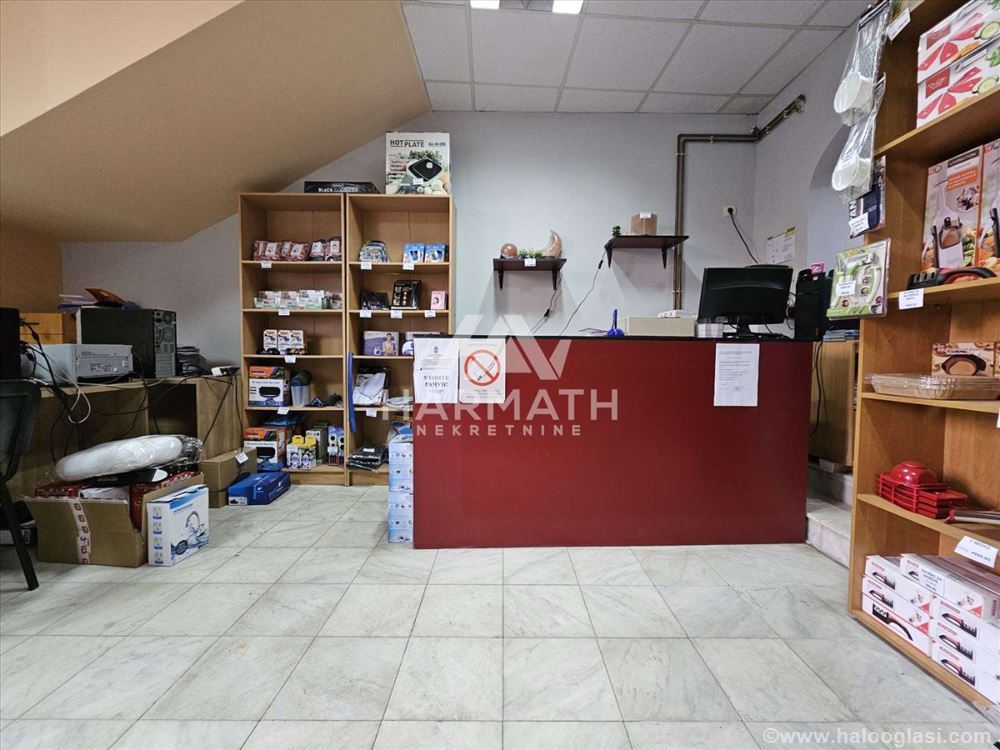 Prodaje se poslovni prostor 57m2 u centru grada — fotografija