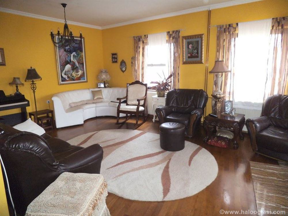 Izuzetno lepa kuća oblasti 250m2 u Bresnici — fotografija