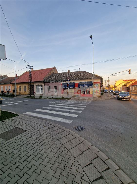 Poslovni prostor za izdavanje u centru grada — fotografija