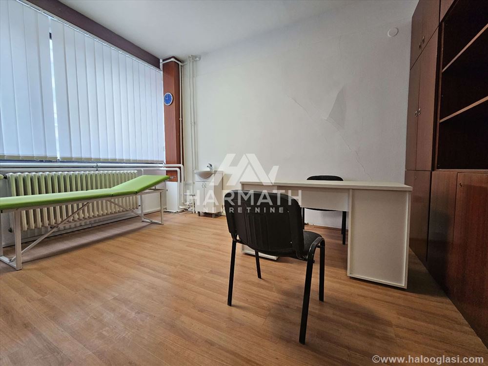 Izdajem poslovni prostor 335m2 u centru grada — fotografija