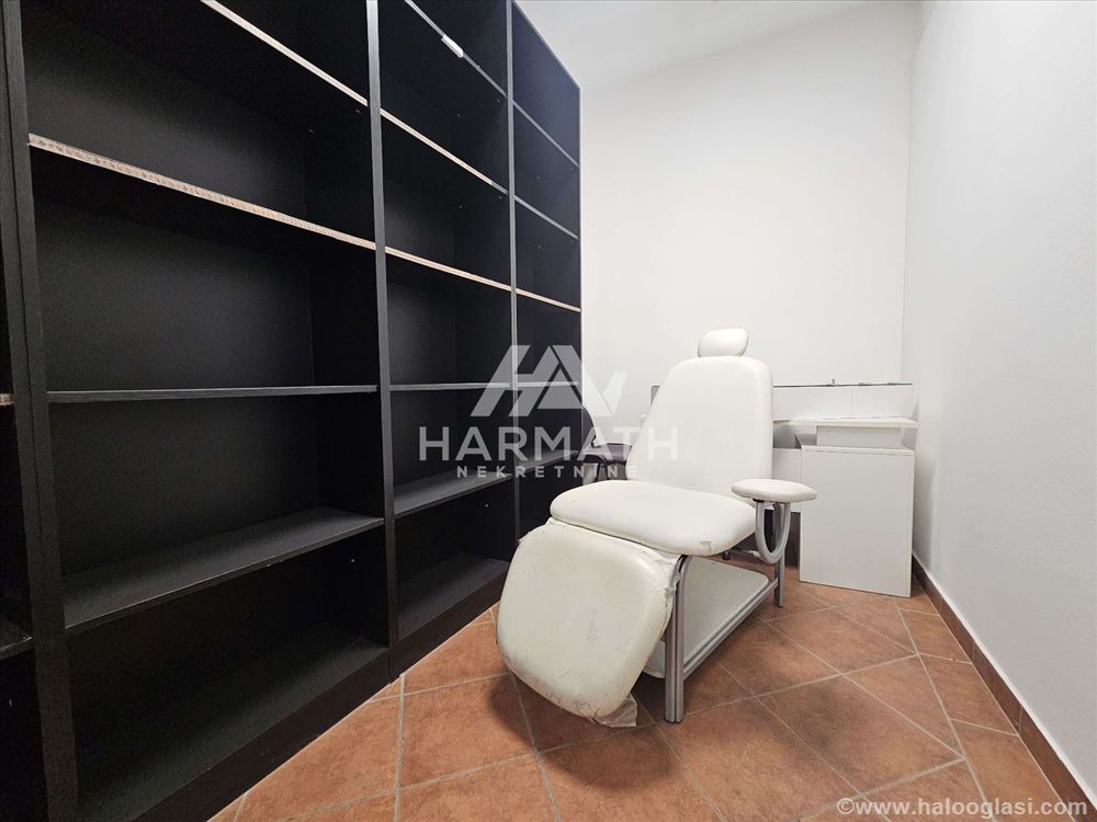 Izdajem poslovni prostor 335m2 u centru grada — fotografija