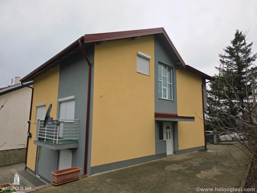 Apartment for sale priced below market in Boleč