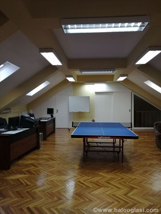 Poslovni prostor u Novom Sadu. Izuzetna lokacija! — fotografija