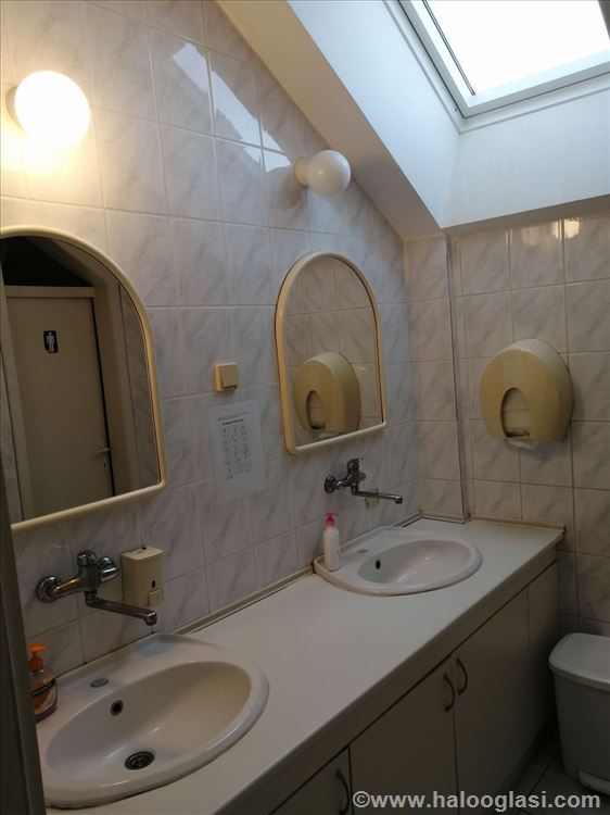 Poslovni prostor u Novom Sadu. Izuzetna lokacija! — fotografija