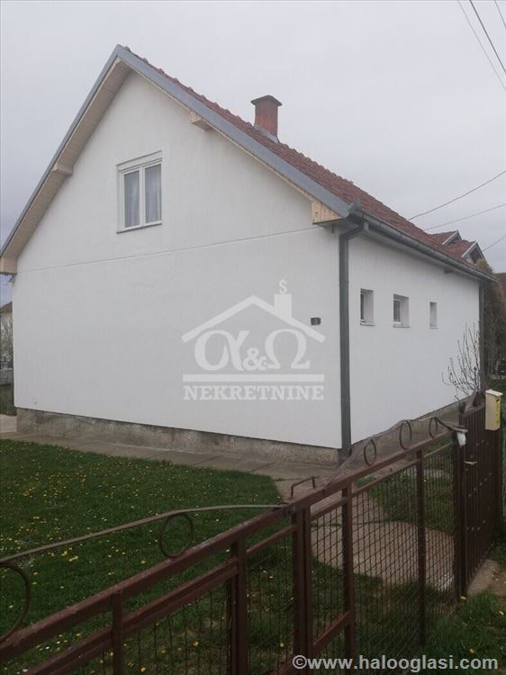 Kuće na prodaju u Malim pčelama — fotografija
