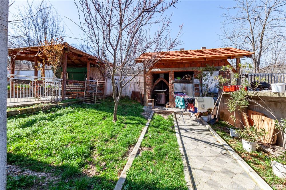 Nice family house 290m2, with a beautiful view, and — photo