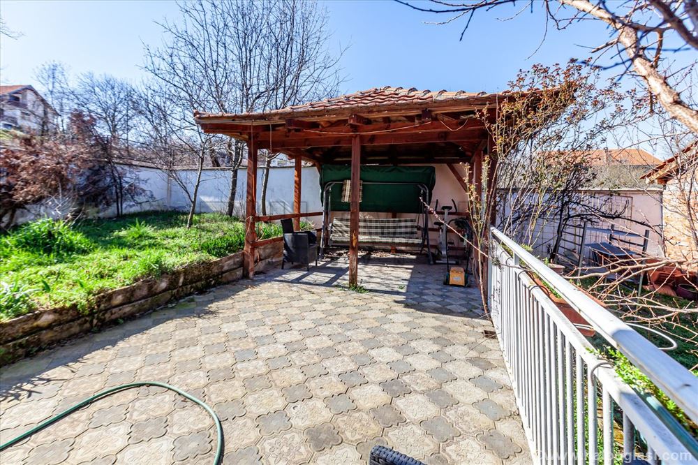Nice family house 290m2, with a beautiful view, and — photo