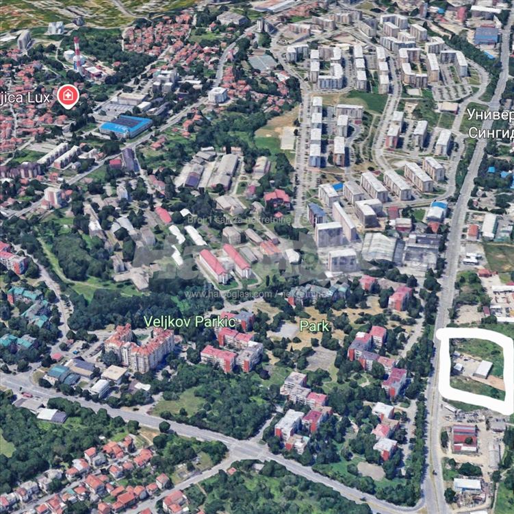 Bulevar Peke Dapčevića 61 su poslovna zona — fotografija