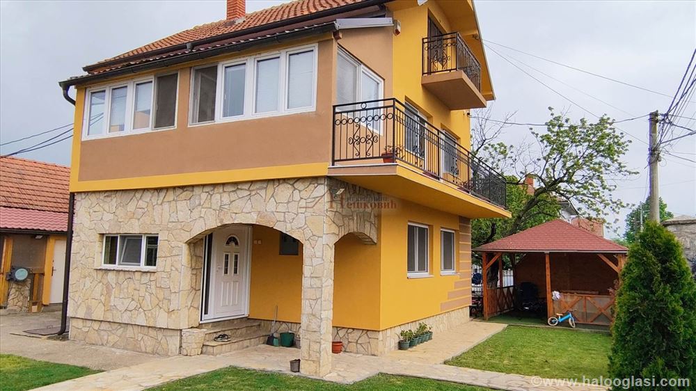 Apartment for sale priced below market in Bečmenskih ilegalaca