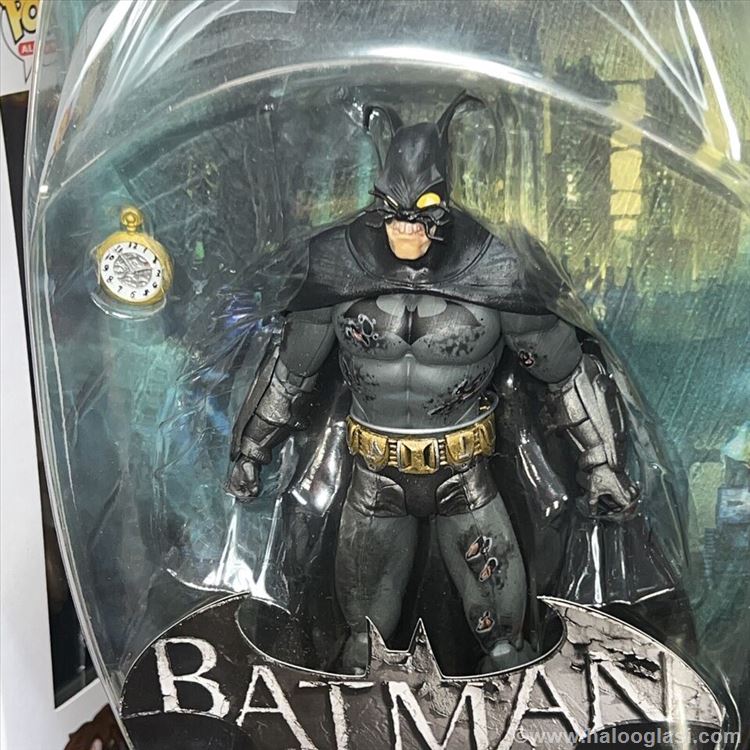 Rabbit Hole Batman 17 cm Batman Arkham City DC | Halo Oglasi