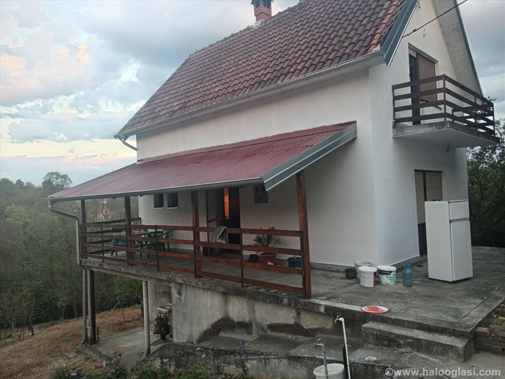 Apartment for sale priced below market in Trg bratstva i jedinstva