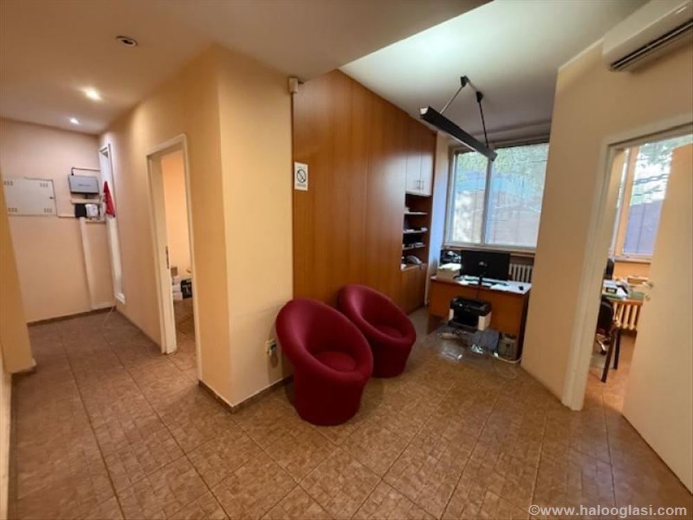 Banovo Brdo-Požeška-Poslovni prostor-137m2-Uknjiže — fotografija