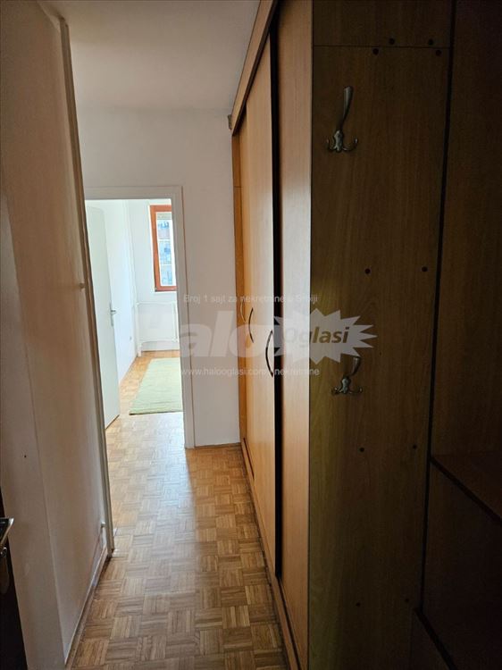Stan - Novo Naselje — fotografija