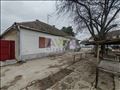 Bezdan, centar – kuća 249m², plac 682m², može kao 
